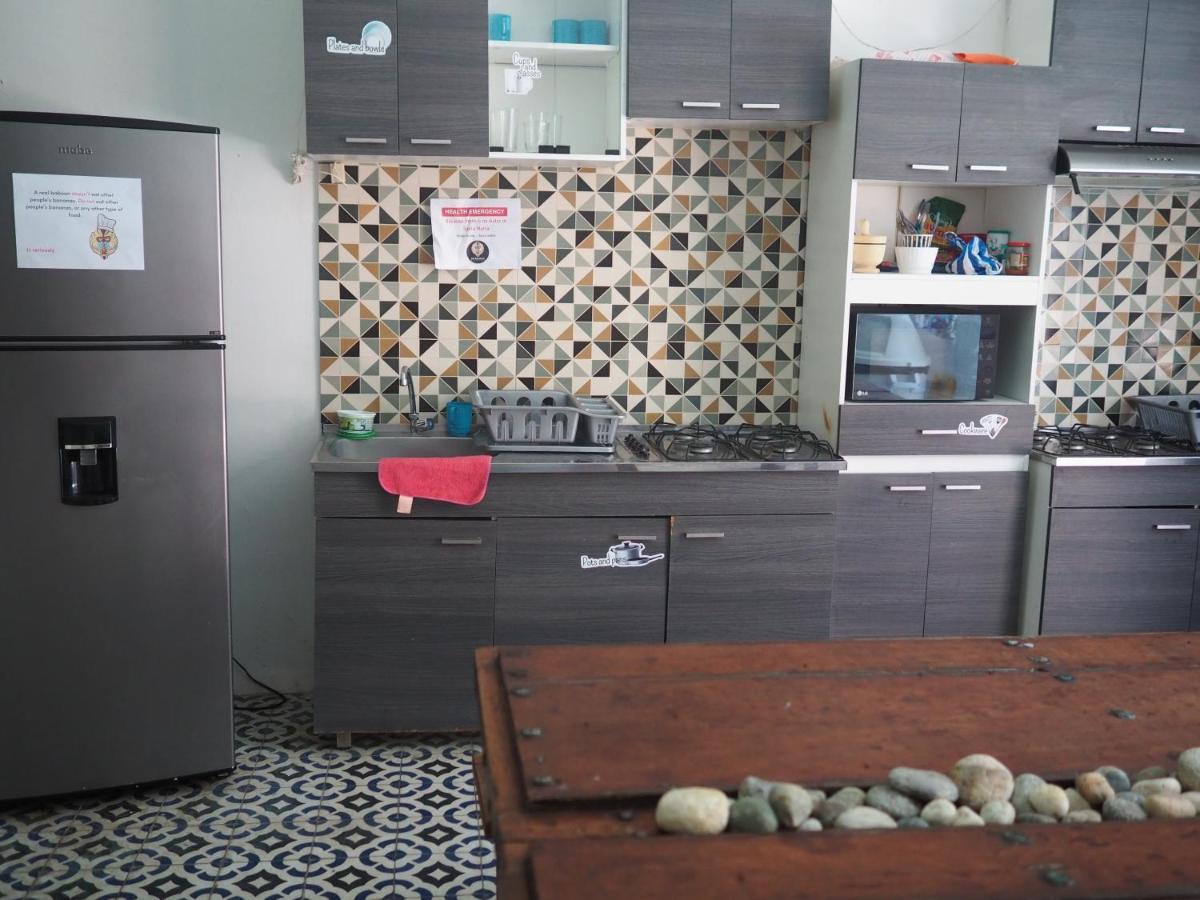 Baboon Hostel Санта Марта Екстериор снимка